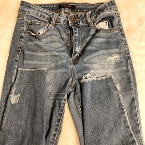 Refuge high rise ankle length distressed jeans size 4